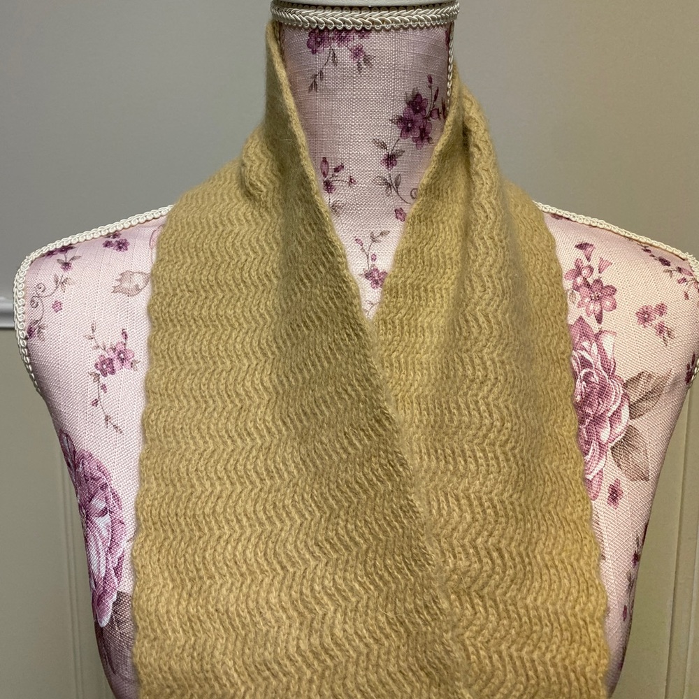 BANANA REPUBLIC Scarf Lambswool Angora Rabbit Hair Camel Color - Picture 3 of 6